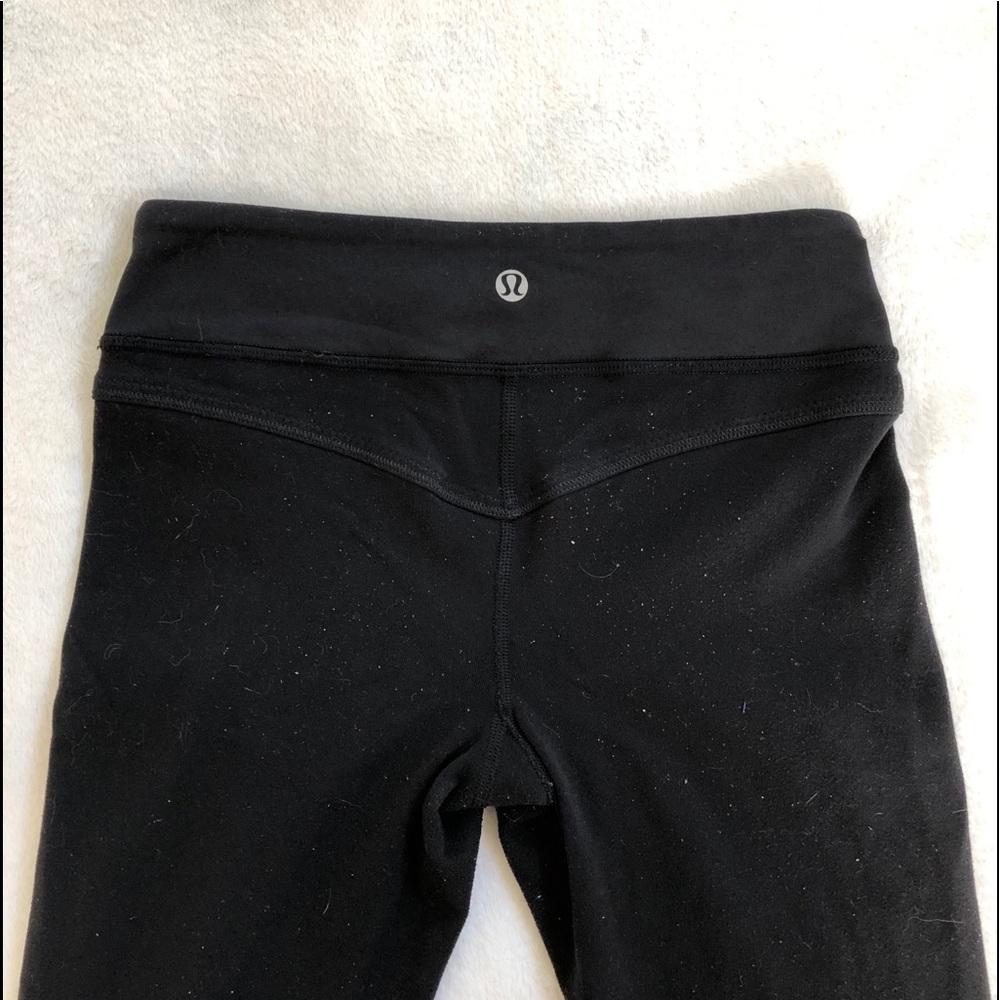 black lululemon leggings
